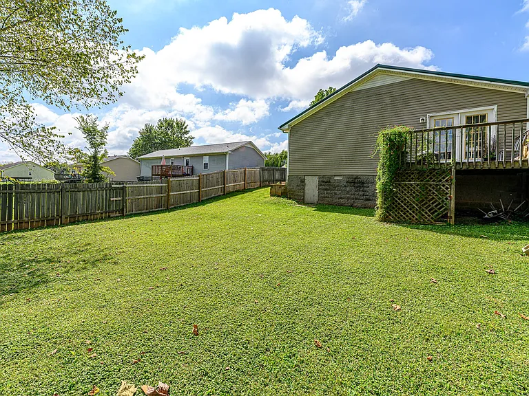 702 Artic Ave — Photo 21
