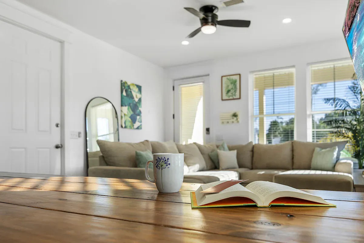 4 bed, 1240 sqft, $4,500 — Photo 3