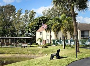 3624 La Aires Ct APT D-1, Greenacres, FL 33463