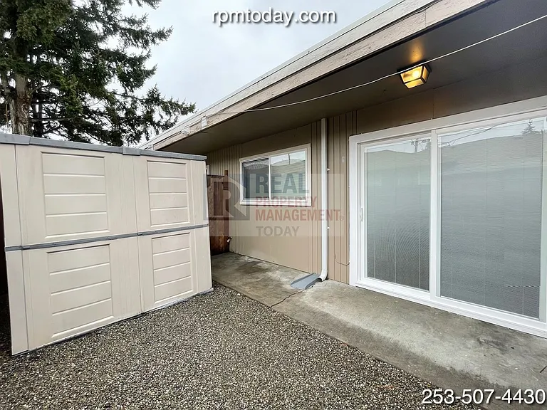 6415 Steilacoom Blvd SW Tacoma — Photo 7