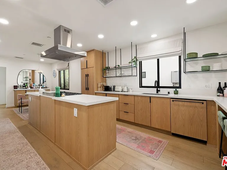 9004 Dicks St — Photo 10