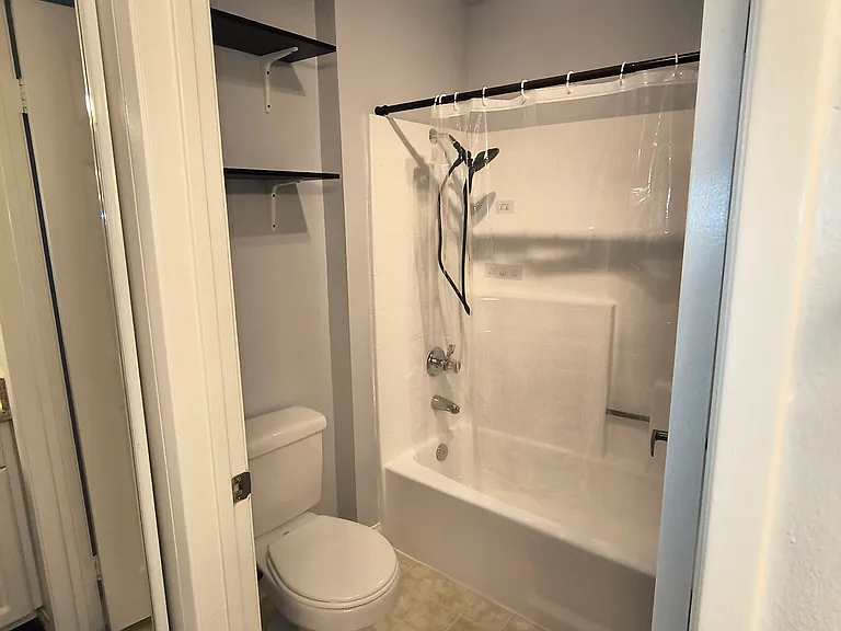 5530 Owensmouth Ave #233 — Photo 33