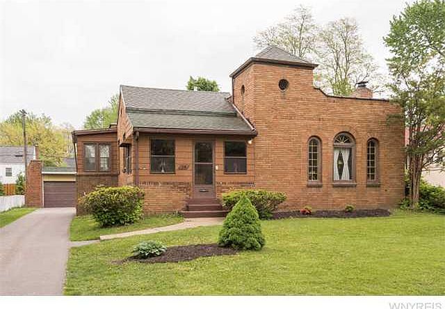 1st image of 114 Monroe Dr