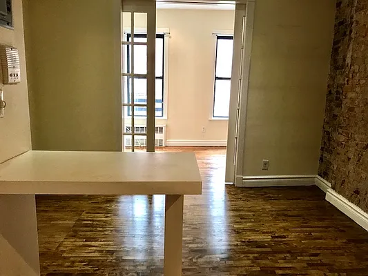 Rented by Oxford Property Group | media 18