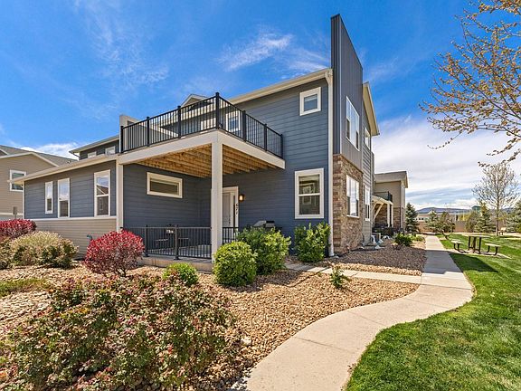 2nd image of 671 Robert St #671