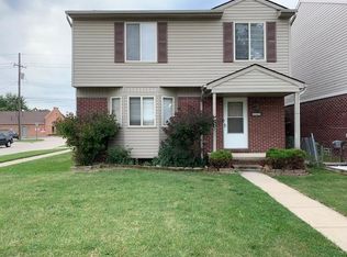 30405 Groveland St, Madison Heights, MI 48071