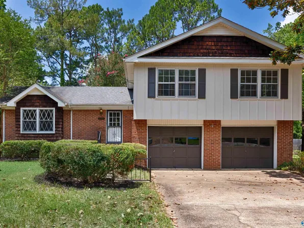 11302 Woodcrest Dr SE, Huntsville, AL 35803