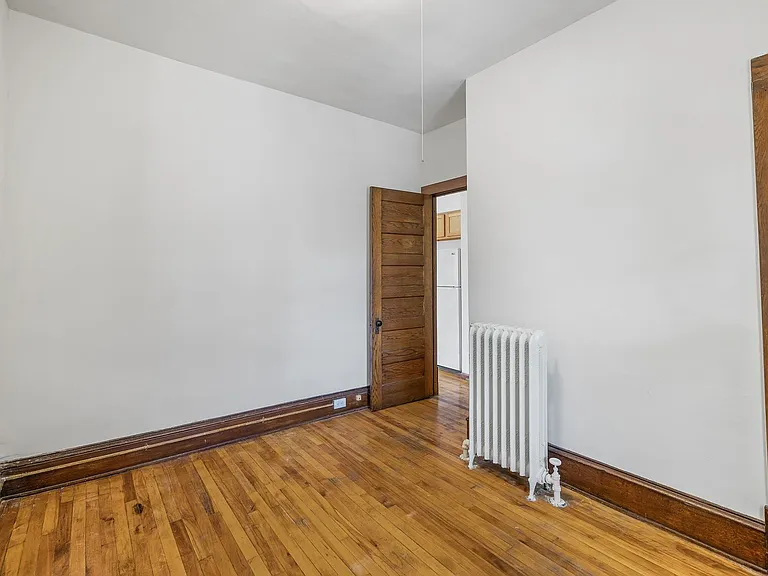 Doolittle 2735 Humboldt Ave S — Photo 11