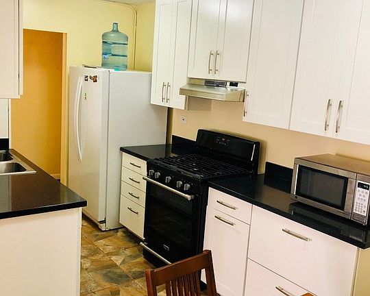 2nd image of 421 S La Fayette Park Pl APT 420