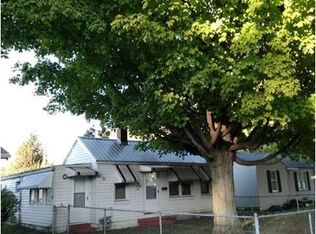 922 E Mueller Ave, Decatur, IL 62526