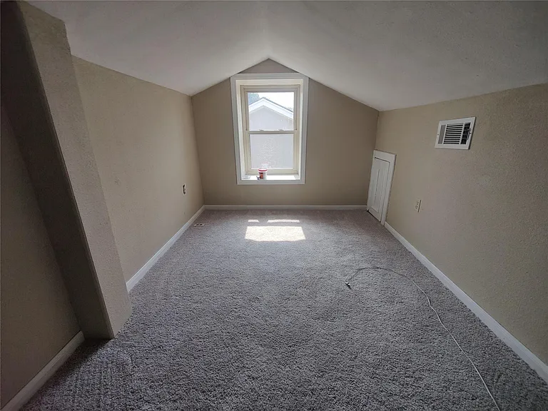 2715 Ashington Dr — Photo 16