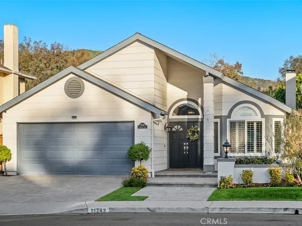 21242 Oakridge Ln, Trabuco Canyon, CA 92679