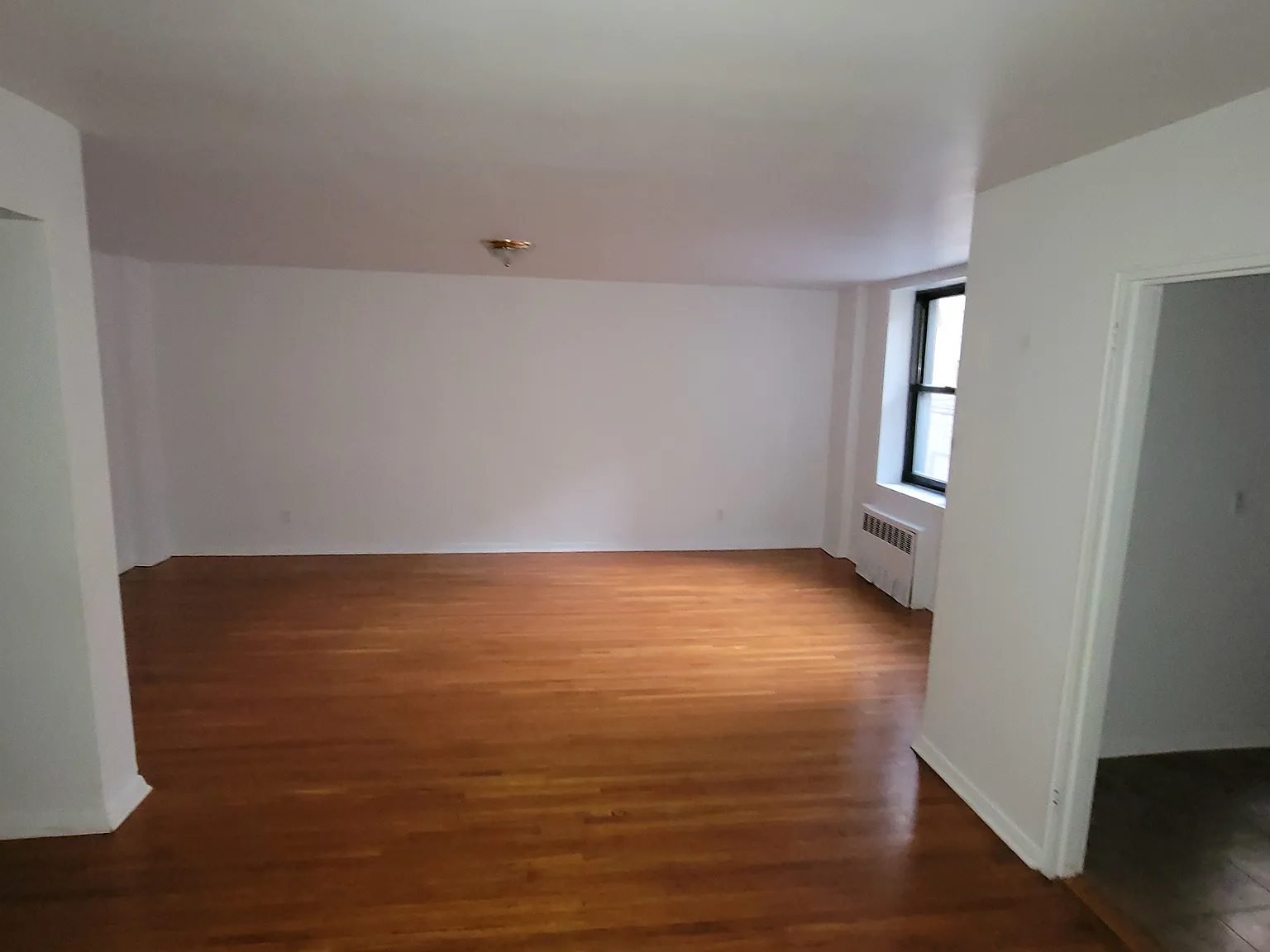 2 bed, 800 sqft, $3,200 — Photo 3