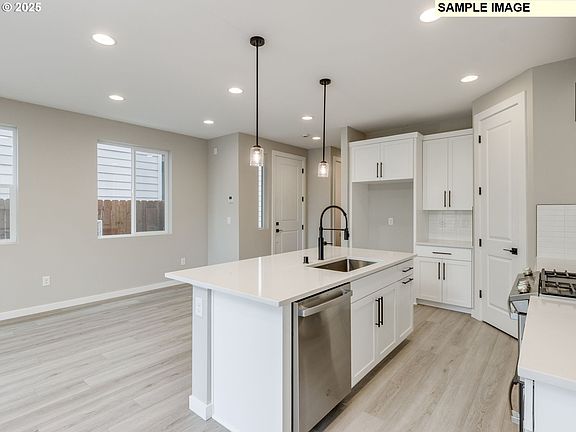 4th image of 928 NW 178th Way