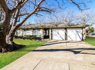 4909 Wyoming Trl, North Richland Hills, TX 76180