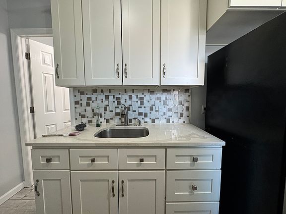 3rd image of 78 Morningside Ave APT 1N