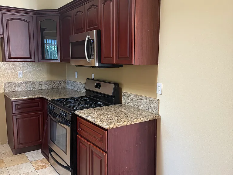 5445 Kester Ave #105 — Photo 5