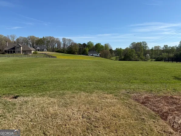 112 Rockford Farm Dr, Clarkesville, GA 30523