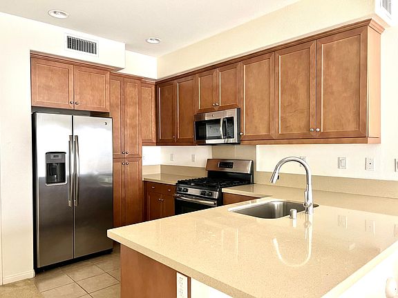 5th image of 316 N Calvados Ave