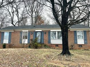 2223 Meloine Ln, Greensboro, NC 27407