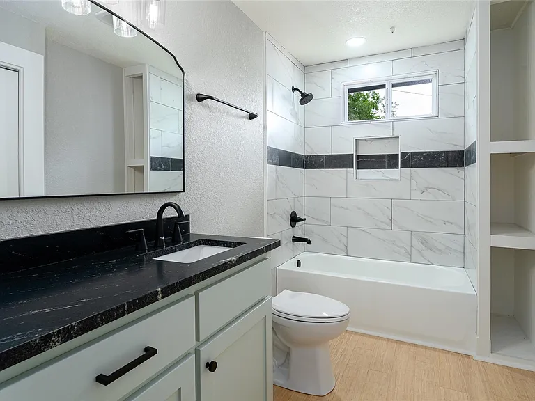329 Flores St — Photo 13