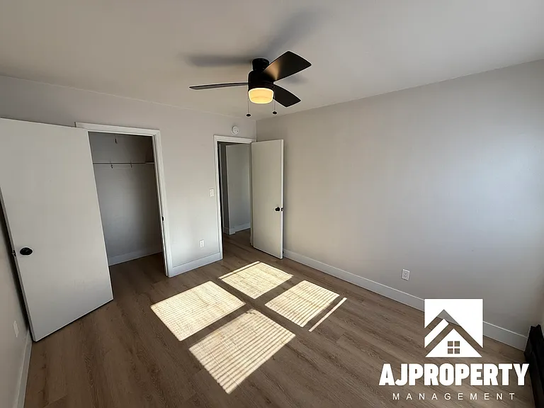 700 S Summit Ave #2 — Photo 6
