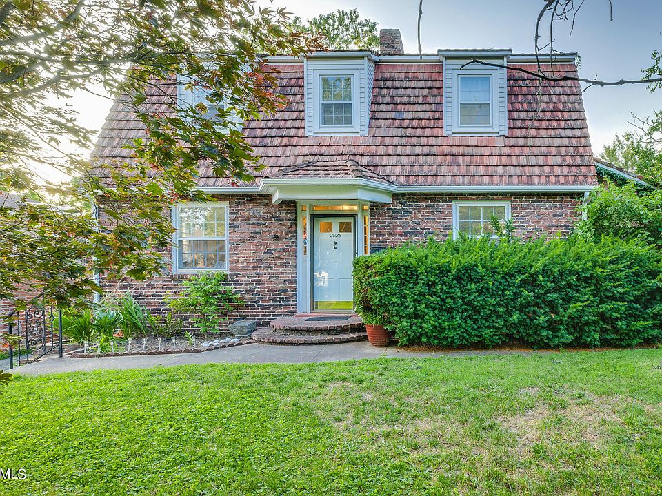 2025 Fairmont Blvd, Knoxville, TN 37917 Zillow