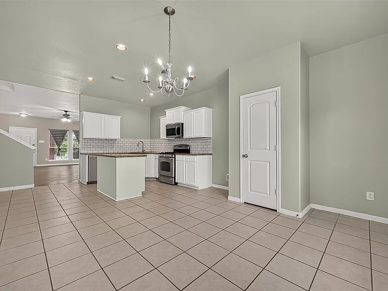 2110 Castle Gardens Ln — Photo 19