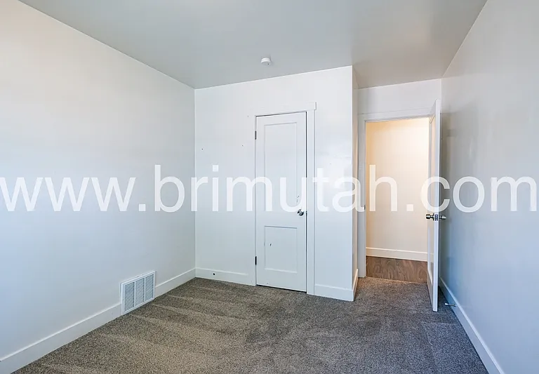 1189 S 1100 E — Photo 9
