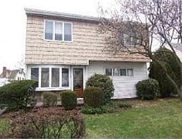 1st image of 829 Fairfield Ave