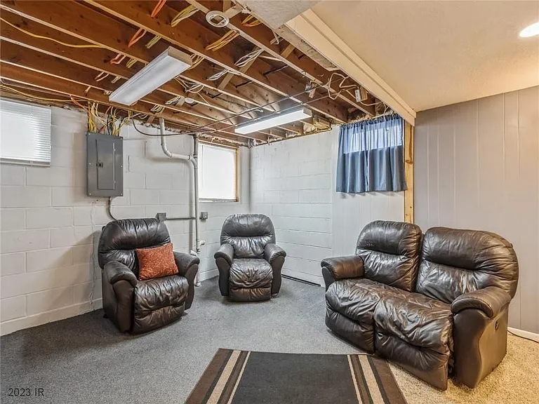 1206 W Euclid Ave — Photo 8