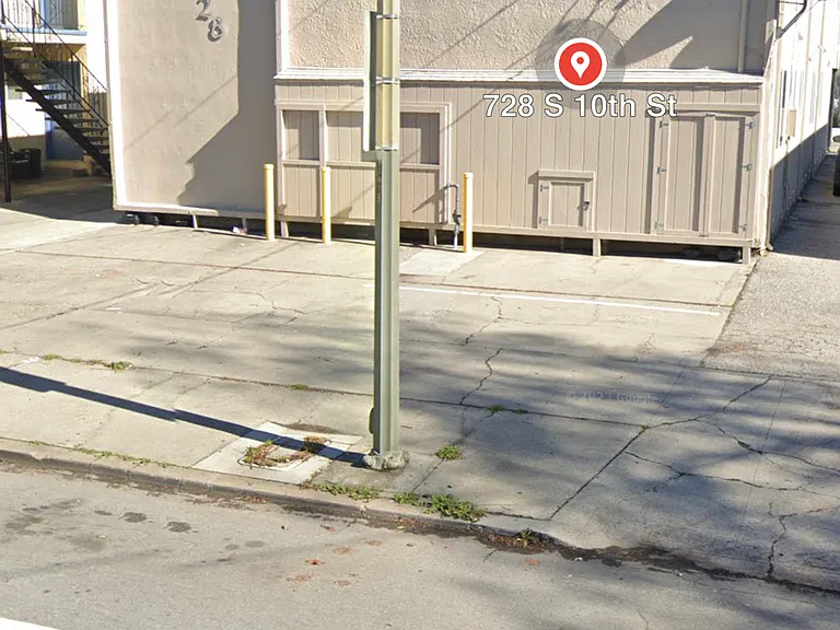 728 S 10th St — Photo 1