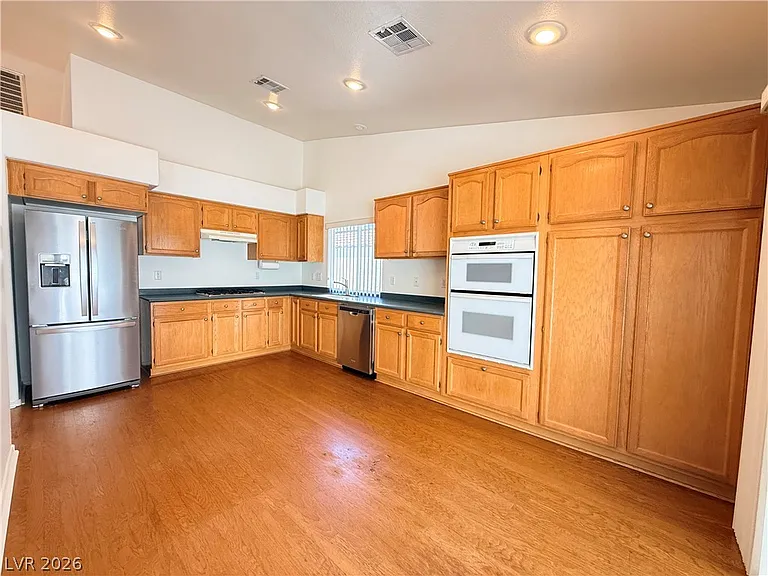 230 Misty Garden St — Photo 11