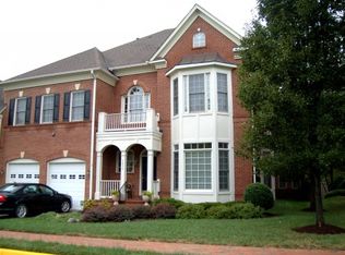 3858 Dickens Way, Fairfax, VA 22033