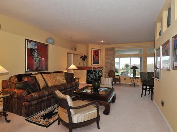 4th image of 1474 Taramore Dr #9-304