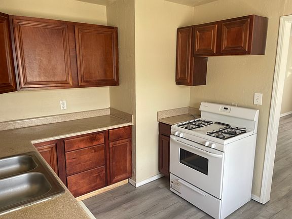 2nd image of 3809 SE 24th St