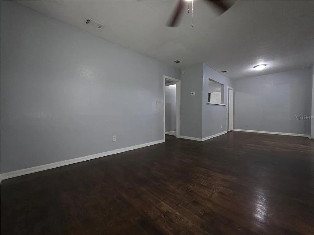 3 bed, 1.0 bath, 1172 sqft, $1,315 — Photo 3