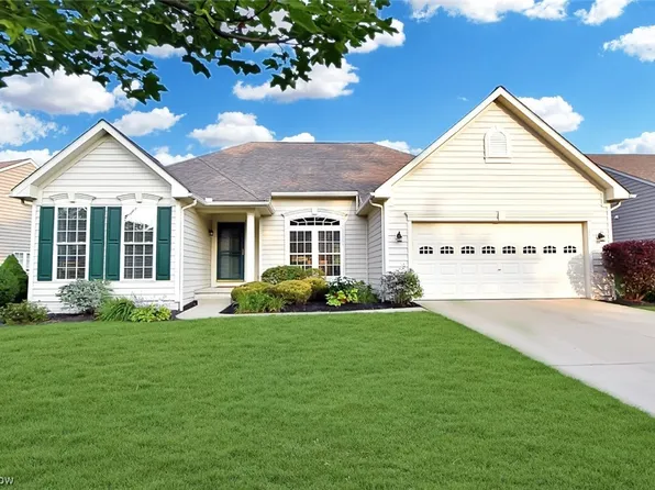 170 Hidden Lake Ln, Peninsula, OH 44264