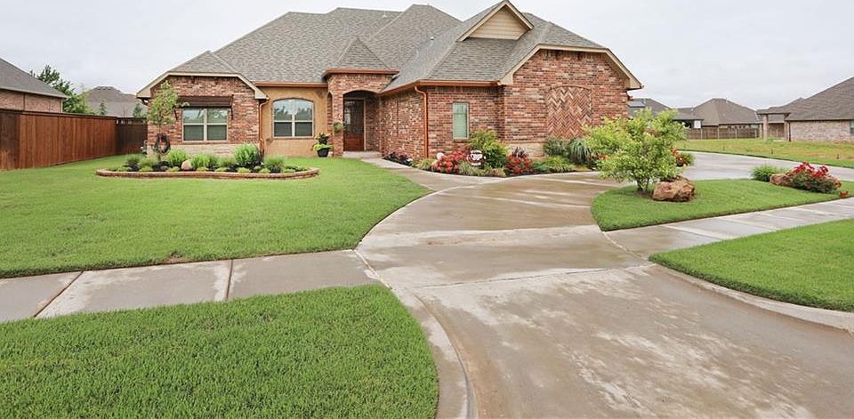 1st image of 3817 Hunter Glen Dr