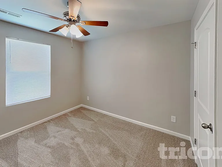 339 Oakleigh Ln — Photo 12