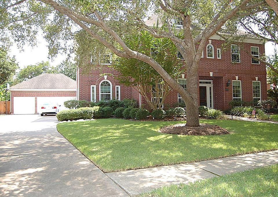 1st image of 3111 Oakmont Dr