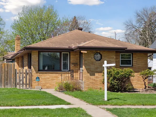 4200 7th St NE, Columbia Heights, MN 55421