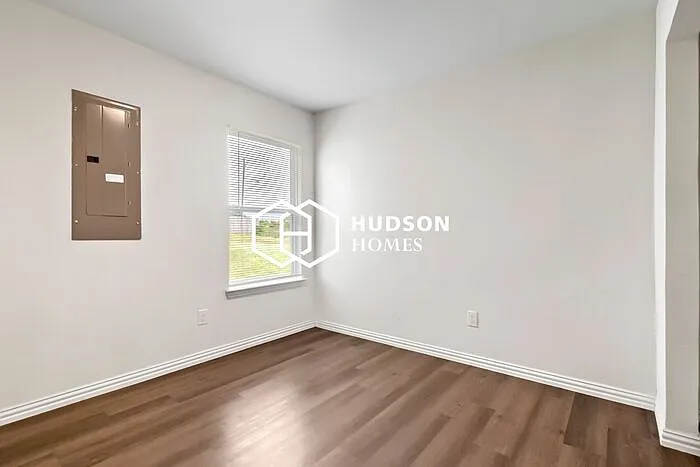 2327 Jodi Ln — Photo 9