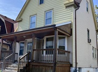 2921 N 27th St, Milwaukee, WI 53210