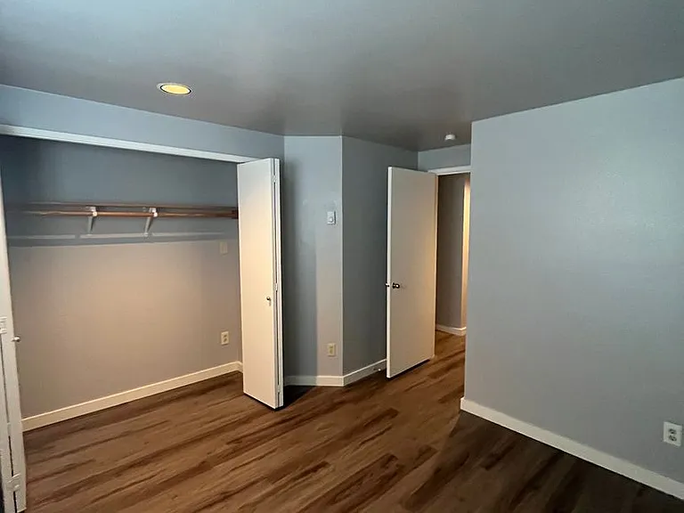 Boston West Apartments — Photo 11