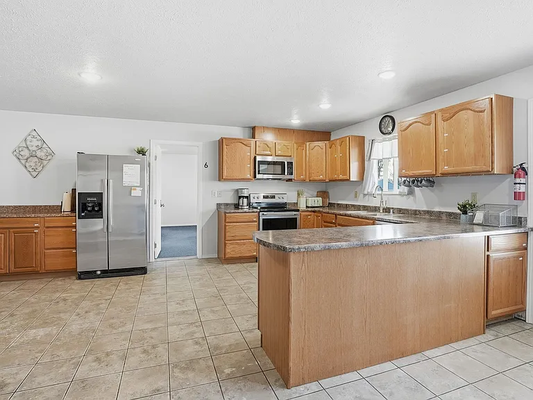 9529 E Mission Ave — Photo 21