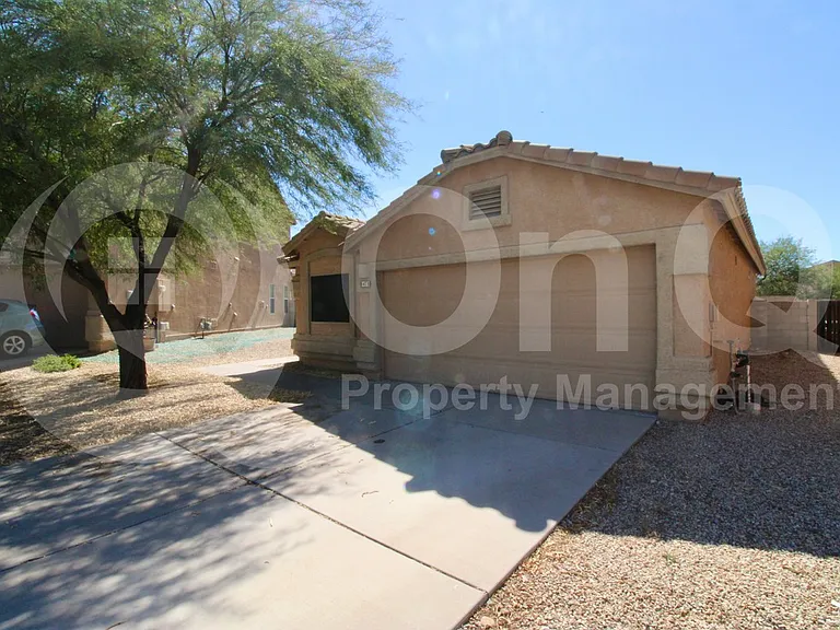 8478 S Hunnic Dr — Photo 2