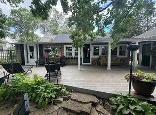 366 River View Rd, Guttenberg, IA 52052