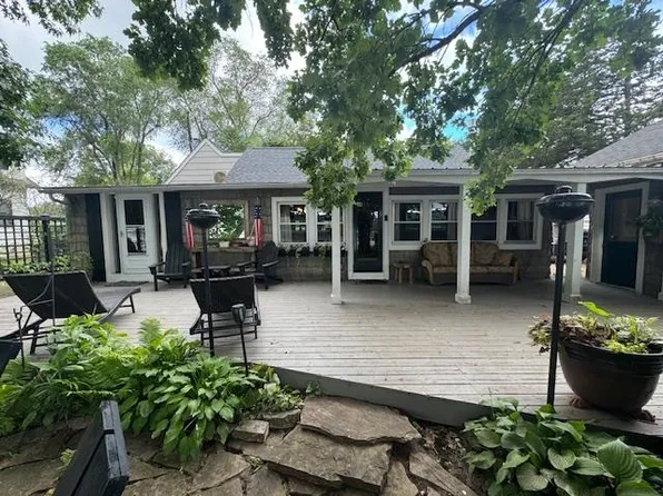 366 River View Rd, Guttenberg, IA 52052