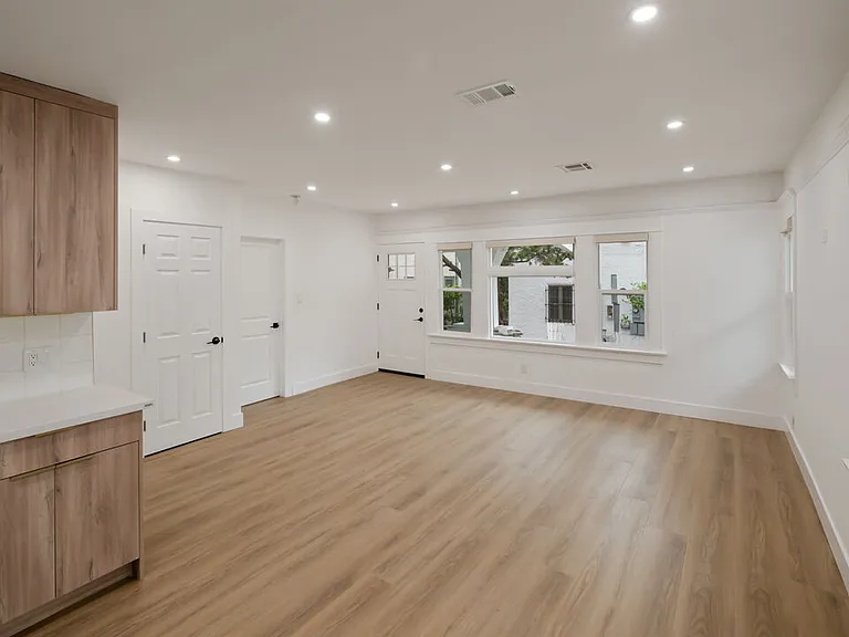 5729 Carlton Way #3/4 — Photo 8